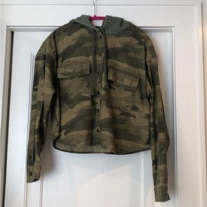 American Eagle Camo Crop Jacket/Top